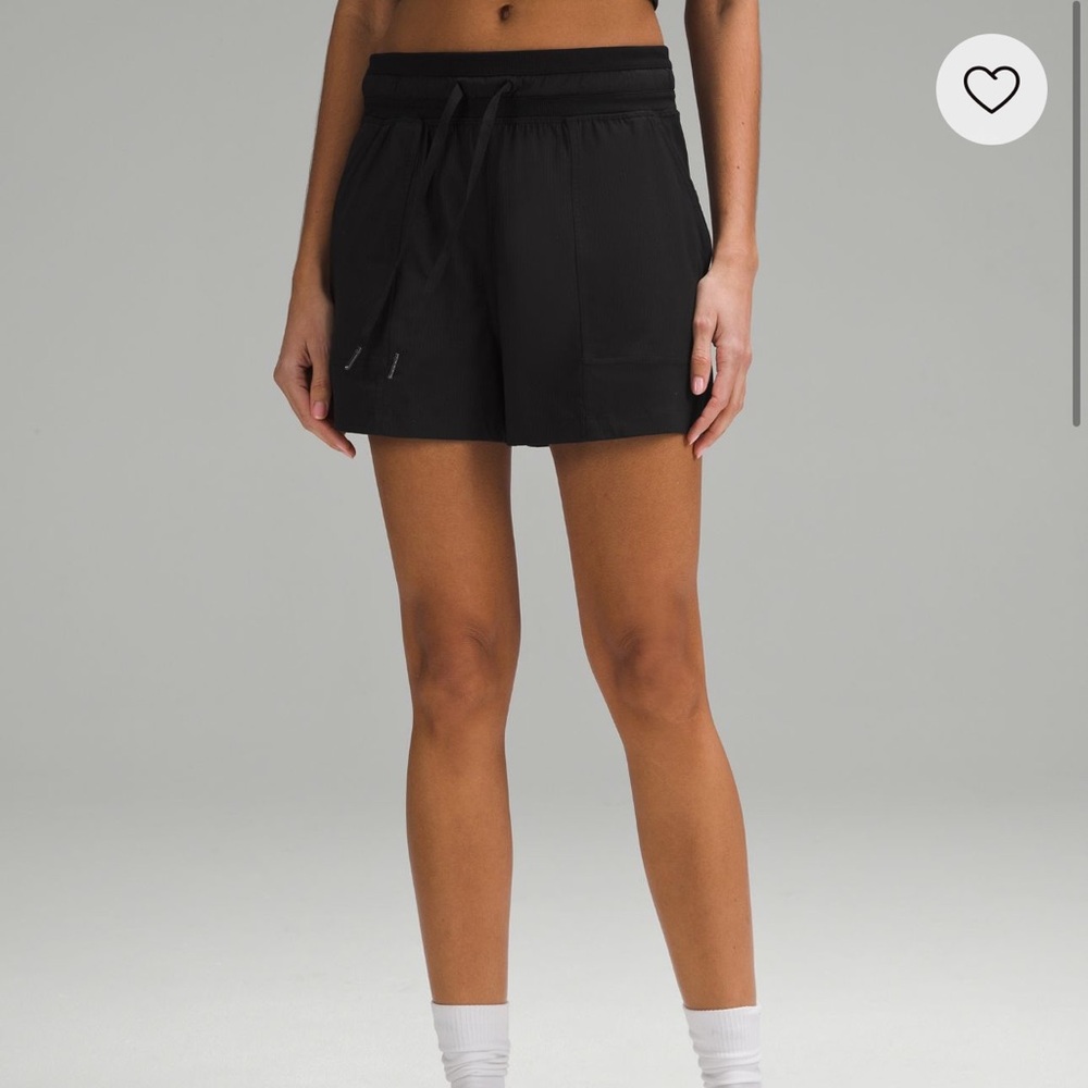 Lululemon dance studio high-rise shorts 3.5”